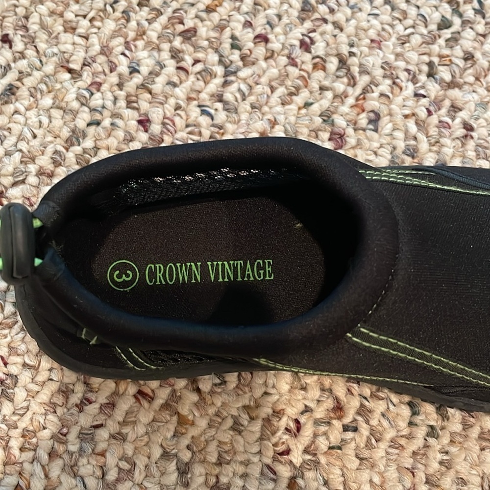 Crown Vintage Poseidon Water Shoe. NIB. Size 3 Youth - Picture 2 of 7